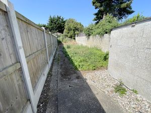 Colne Road- click for photo gallery